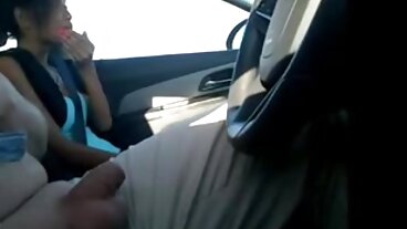 خرج صديقها مروحة سكسي نيج جديد أمي
